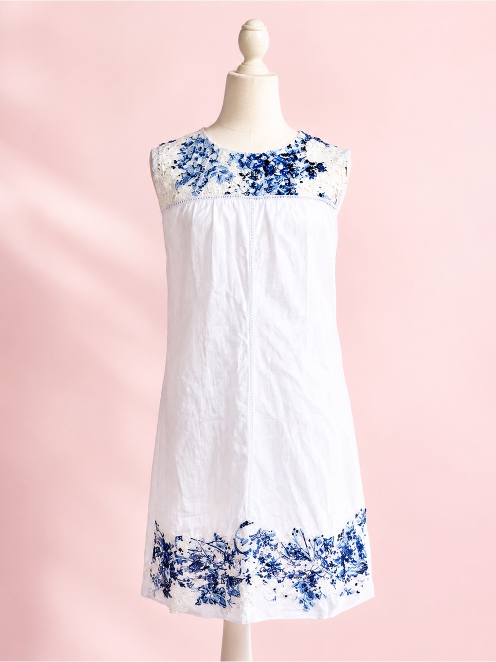 Custom-Made Blue Floral Embroidered Linen Blend Shift Dress